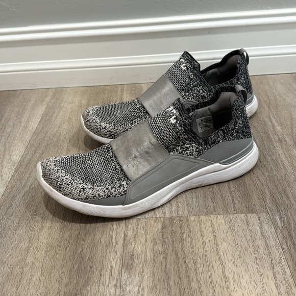 EUC Mens APL running shoe - Picture 2 of 5